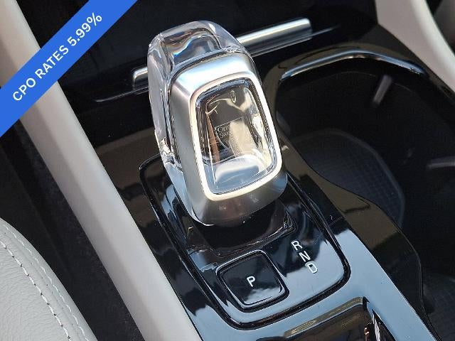 2023 Volvo XC40 B5 AWD Plus Bright Theme