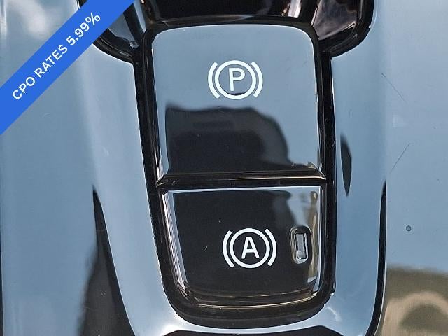 2023 Volvo XC40 B5 AWD Plus Bright Theme