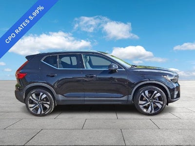 2023 Volvo XC40 B5 AWD Plus Bright Theme