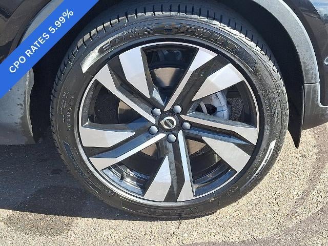 2023 Volvo XC40 B5 AWD Plus Bright Theme