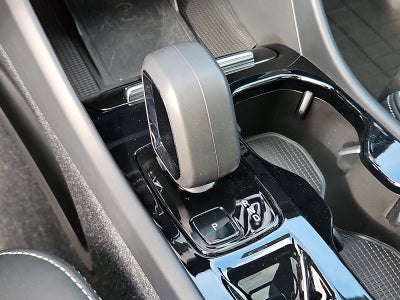 2023 Volvo XC40 B5 AWD Plus Dark Theme