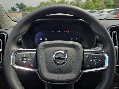 2023 Volvo XC40 B5 AWD Plus Dark Theme