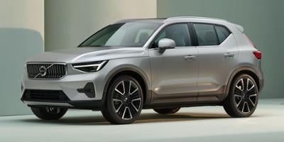 2023 Volvo XC40 B5 AWD Plus Dark Theme