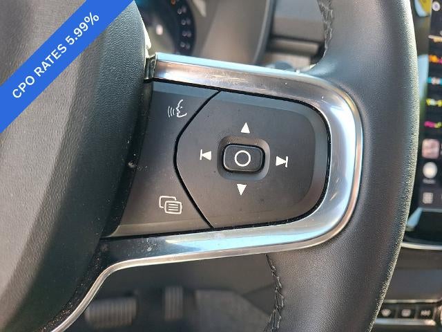 2023 Volvo XC40 B5 AWD Ultimate Dark Theme