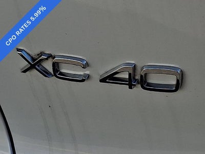 2023 Volvo XC40 B5 AWD Ultimate Dark Theme