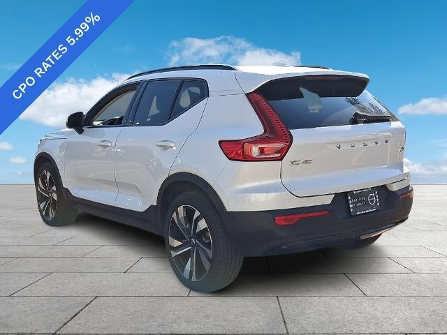 2023 Volvo XC40 B5 AWD Ultimate Dark Theme