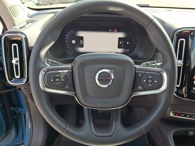 2023 Volvo XC40 B5 AWD Ultimate Dark Theme
