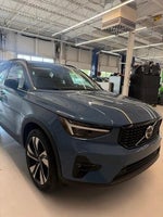 2023 Volvo XC40 B5 AWD Ultimate Dark Theme