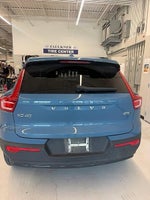 2023 Volvo XC40 B5 AWD Ultimate Dark Theme
