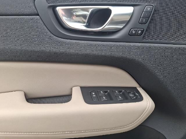 2026 Volvo XC60 B5 AWD Plus