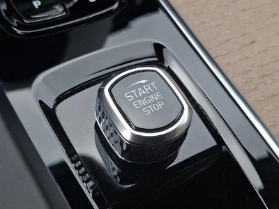 2026 Volvo XC60 B5 AWD Plus