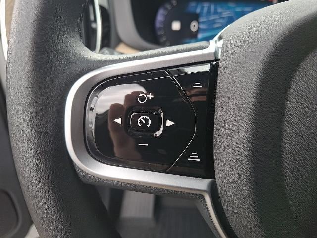 2026 Volvo XC60 B5 AWD Plus