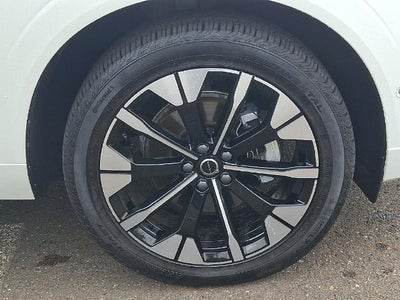 2026 Volvo XC60 B5 AWD Plus