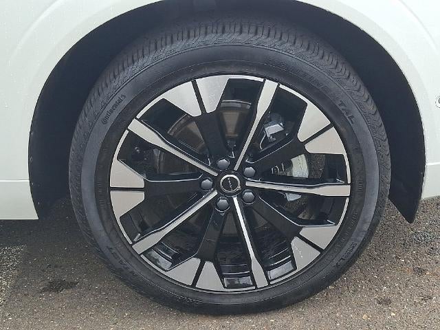 2026 Volvo XC60 B5 AWD Plus