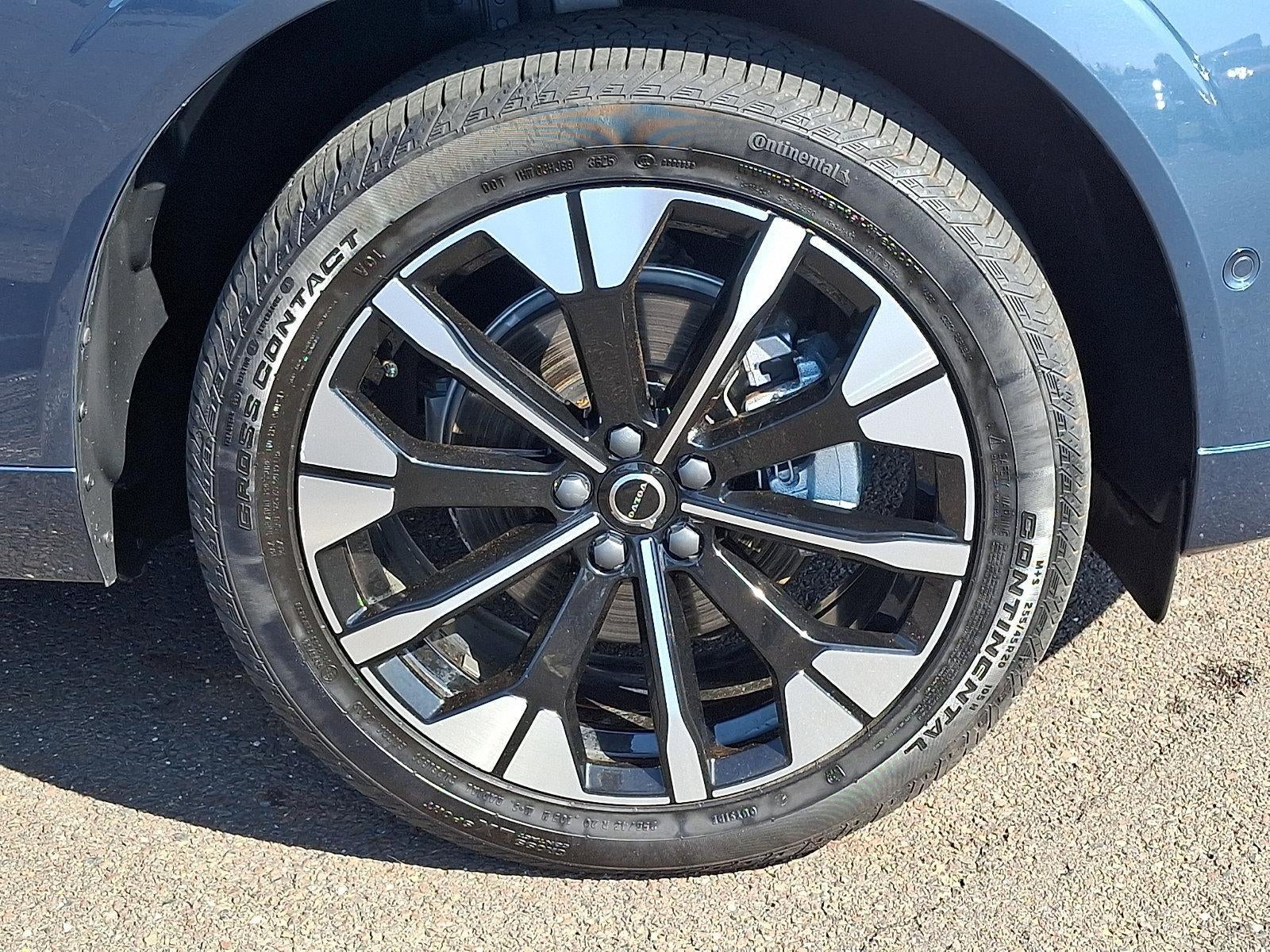 2026 Volvo XC60 B5 AWD Plus