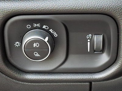 2025 RAM 1500 Tradesman 4x4 Crew Cab 5'7" Box
