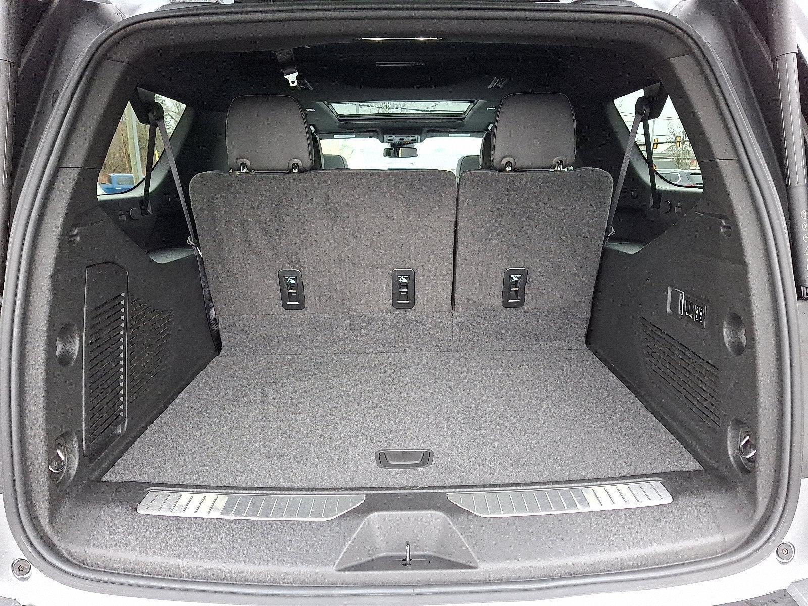 2023 Chevrolet Suburban 4WD RST