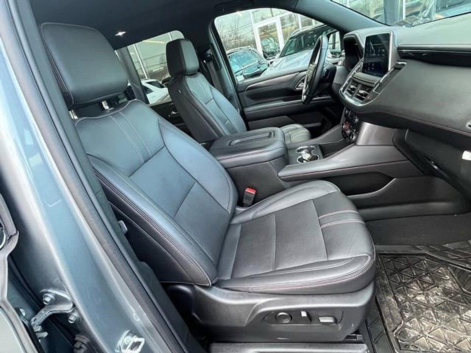 2023 Chevrolet Suburban 4WD RST