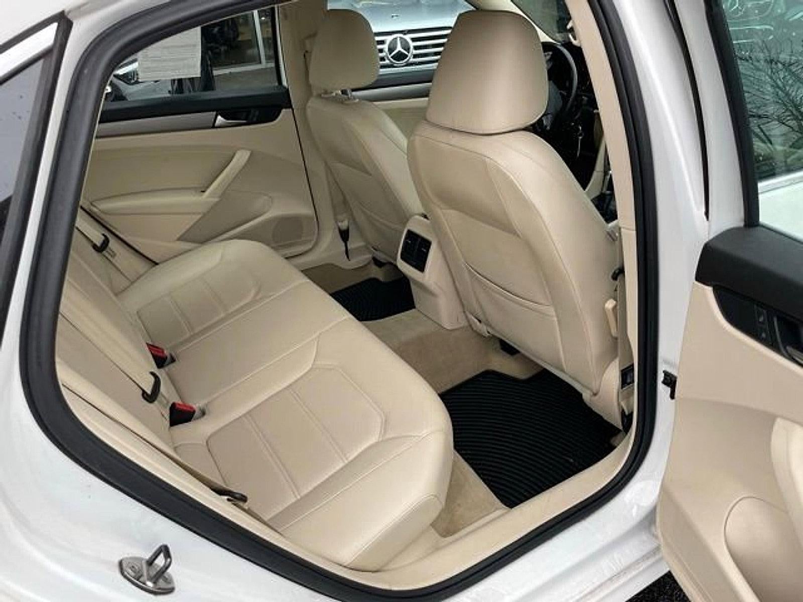 2014 Volkswagen Passat 4dr Sdn 1.8T Auto SE PZEV