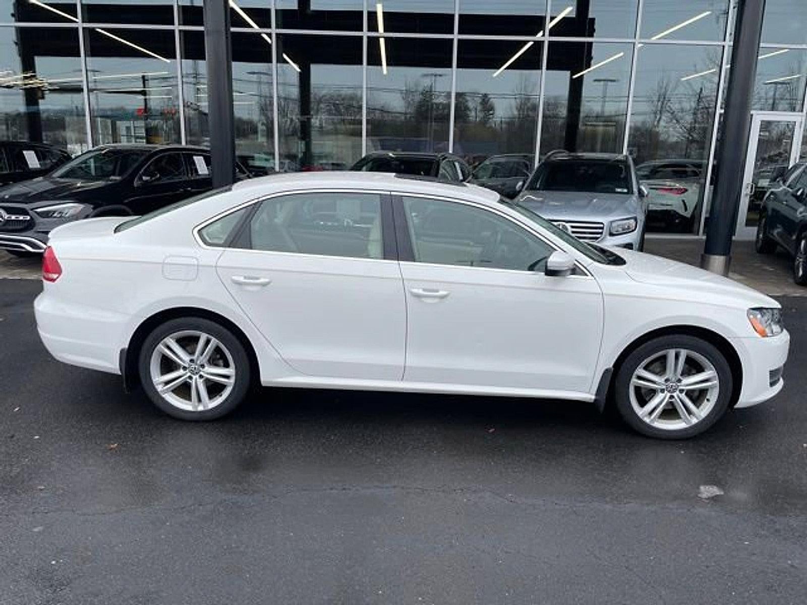 2014 Volkswagen Passat 4dr Sdn 1.8T Auto SE PZEV