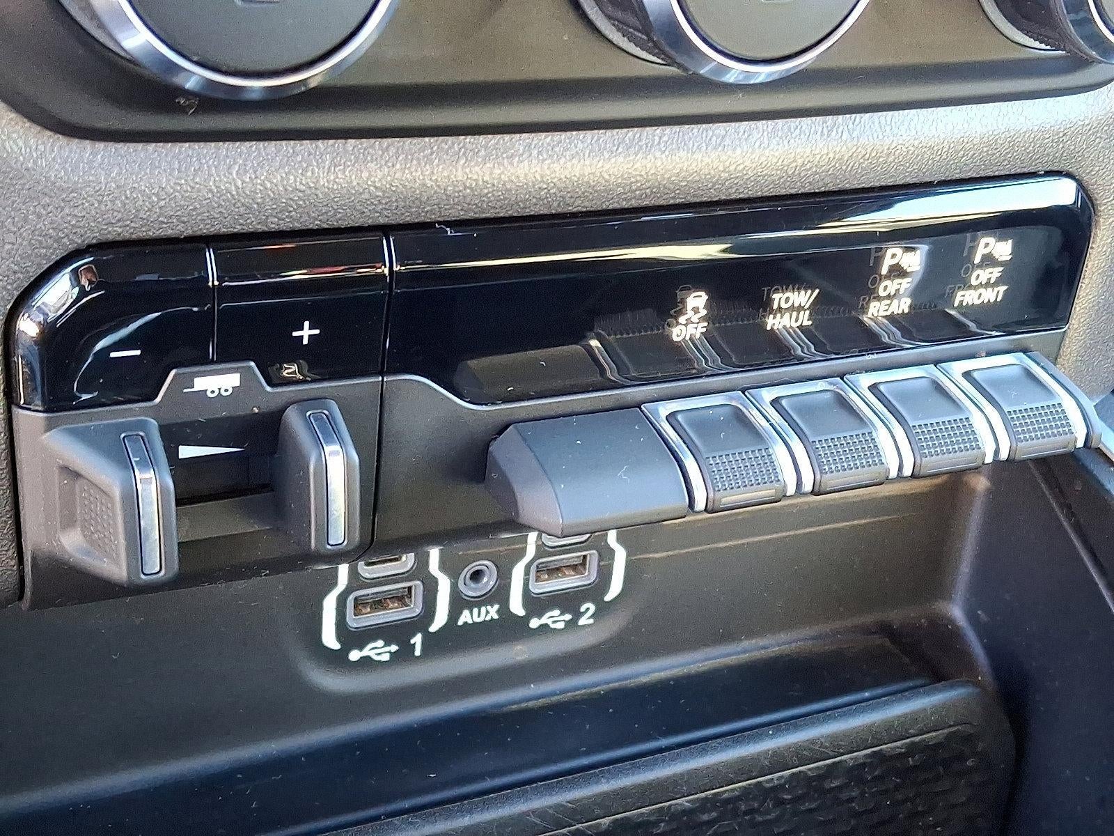 2020 RAM 2500 Big Horn 4x4 Crew Cab 6'4" Box