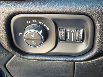 2020 RAM 2500 Big Horn 4x4 Crew Cab 6'4" Box