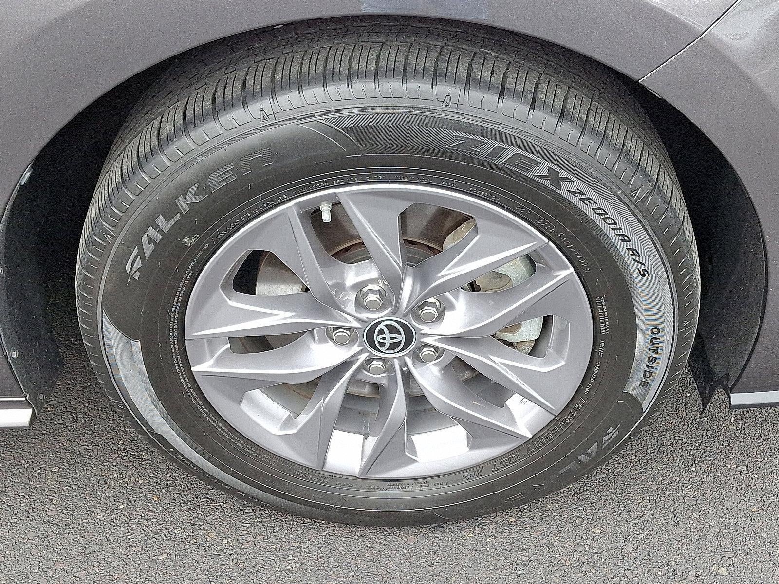 2023 Toyota Sienna XLE FWD 7-Passenger (Natl)