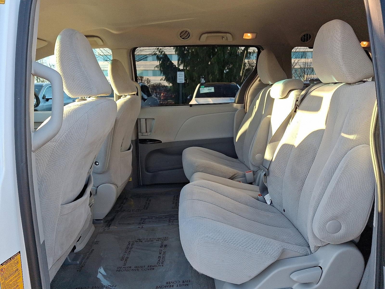 2012 Toyota Sienna 5dr 7-Pass Van V6 LE AAS FWD (Natl)