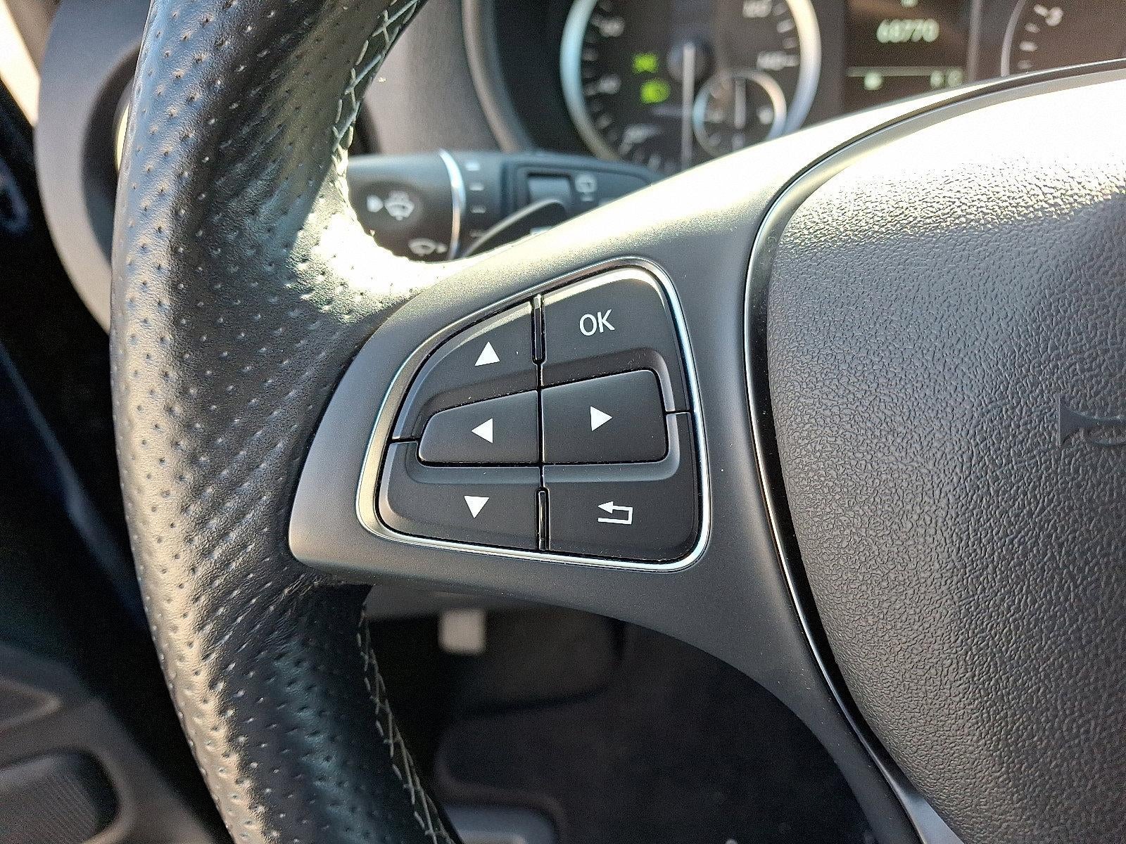 2021 Mercedes-Benz Metris Passenger Van Standard Roof 126" Wheelbase