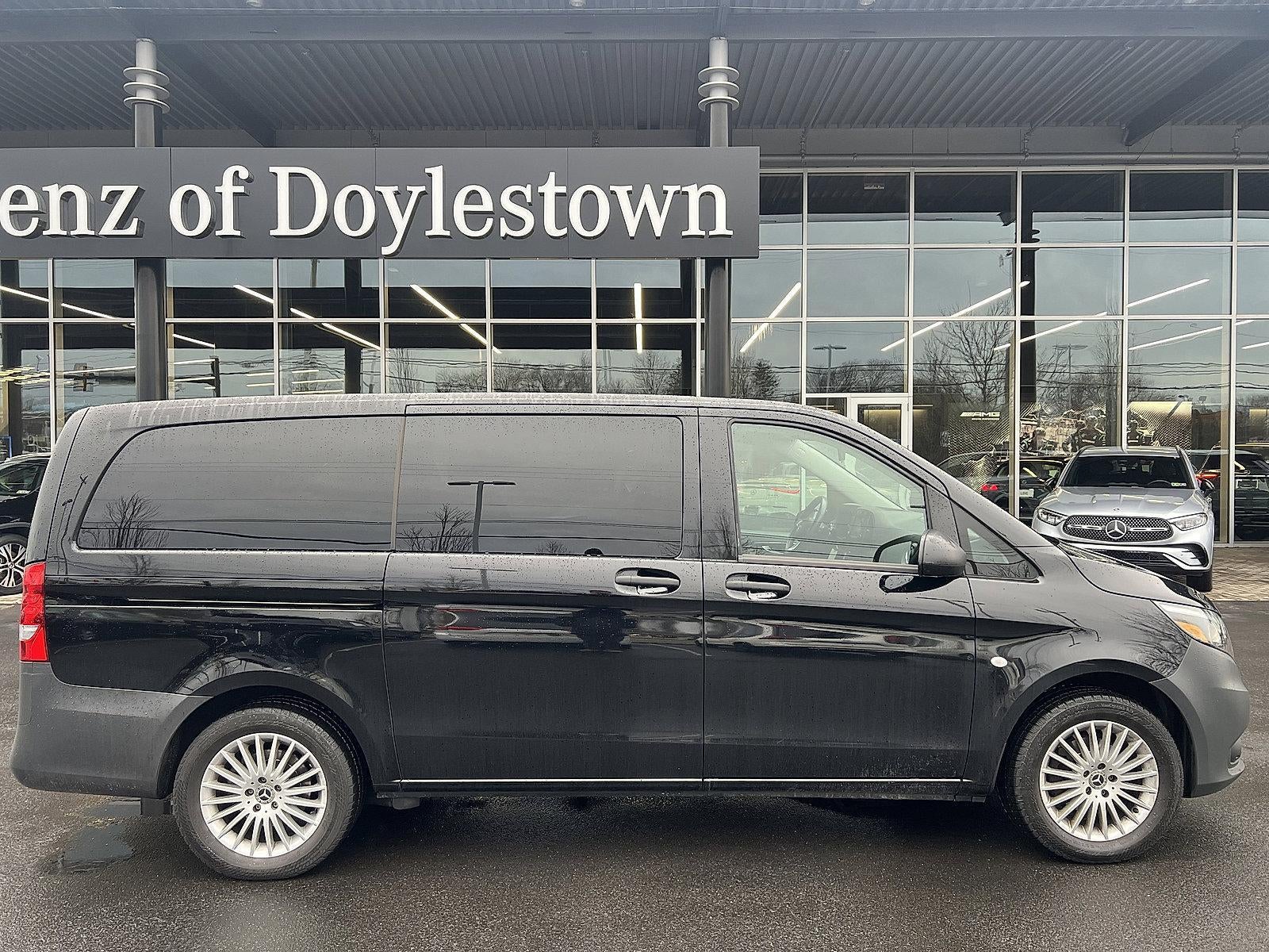 2021 Mercedes-Benz Metris Passenger Van Standard Roof 126" Wheelbase