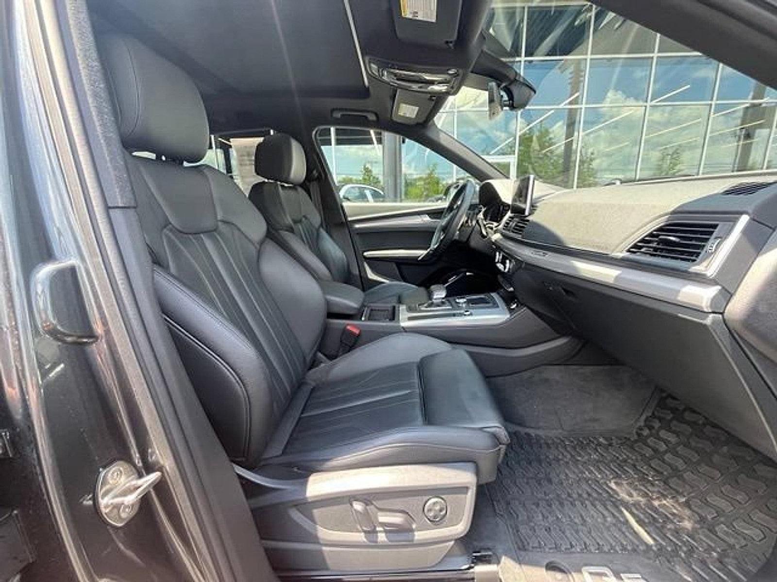 2020 Audi Q5 Titanium Premium Plus 45 TFSI quattro