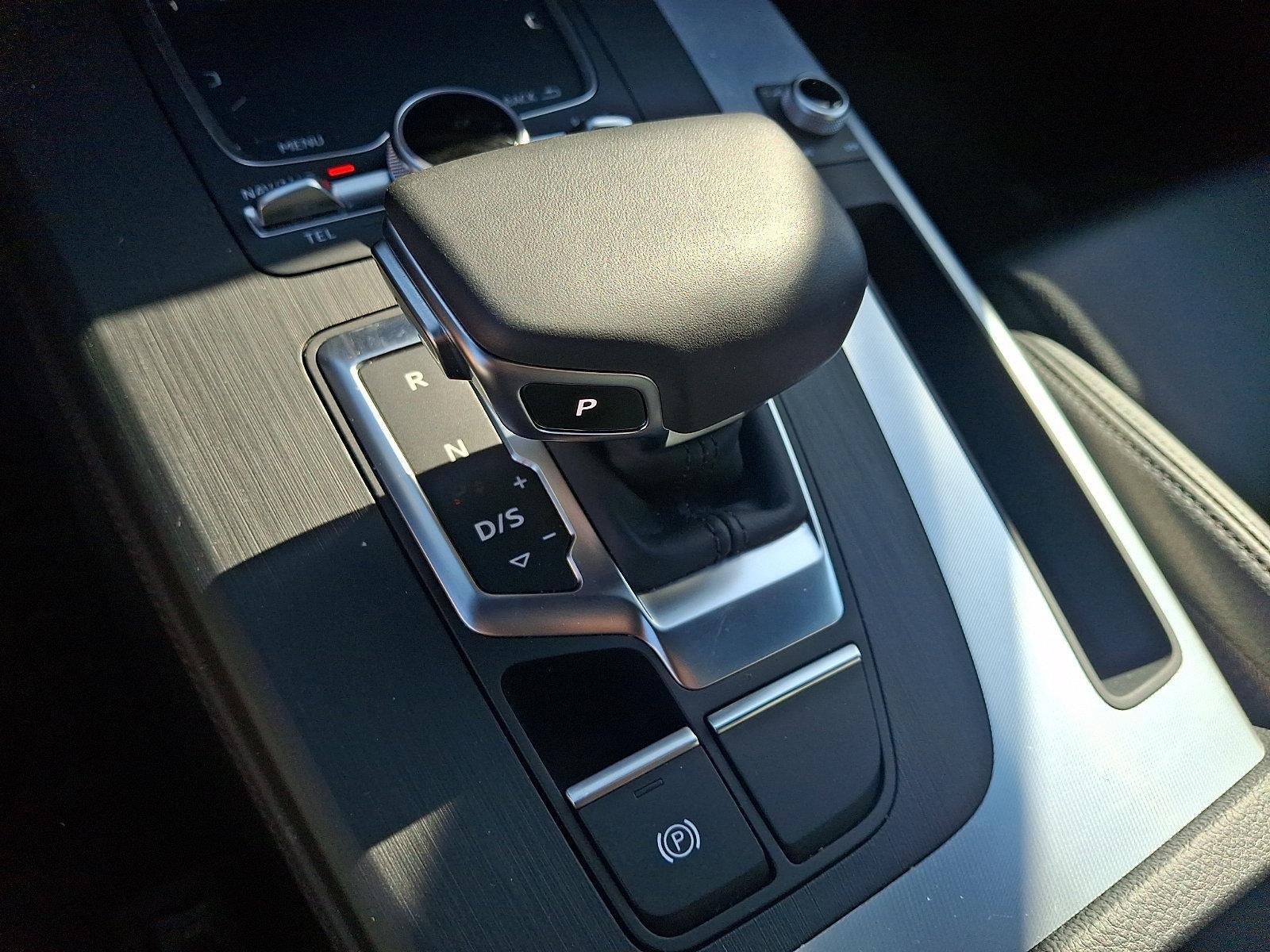 2020 Audi Q5 Titanium Premium Plus 45 TFSI quattro