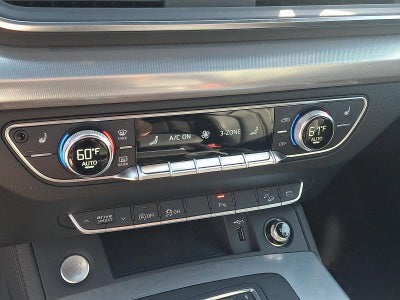 2020 Audi Q5 Titanium Premium Plus 45 TFSI quattro