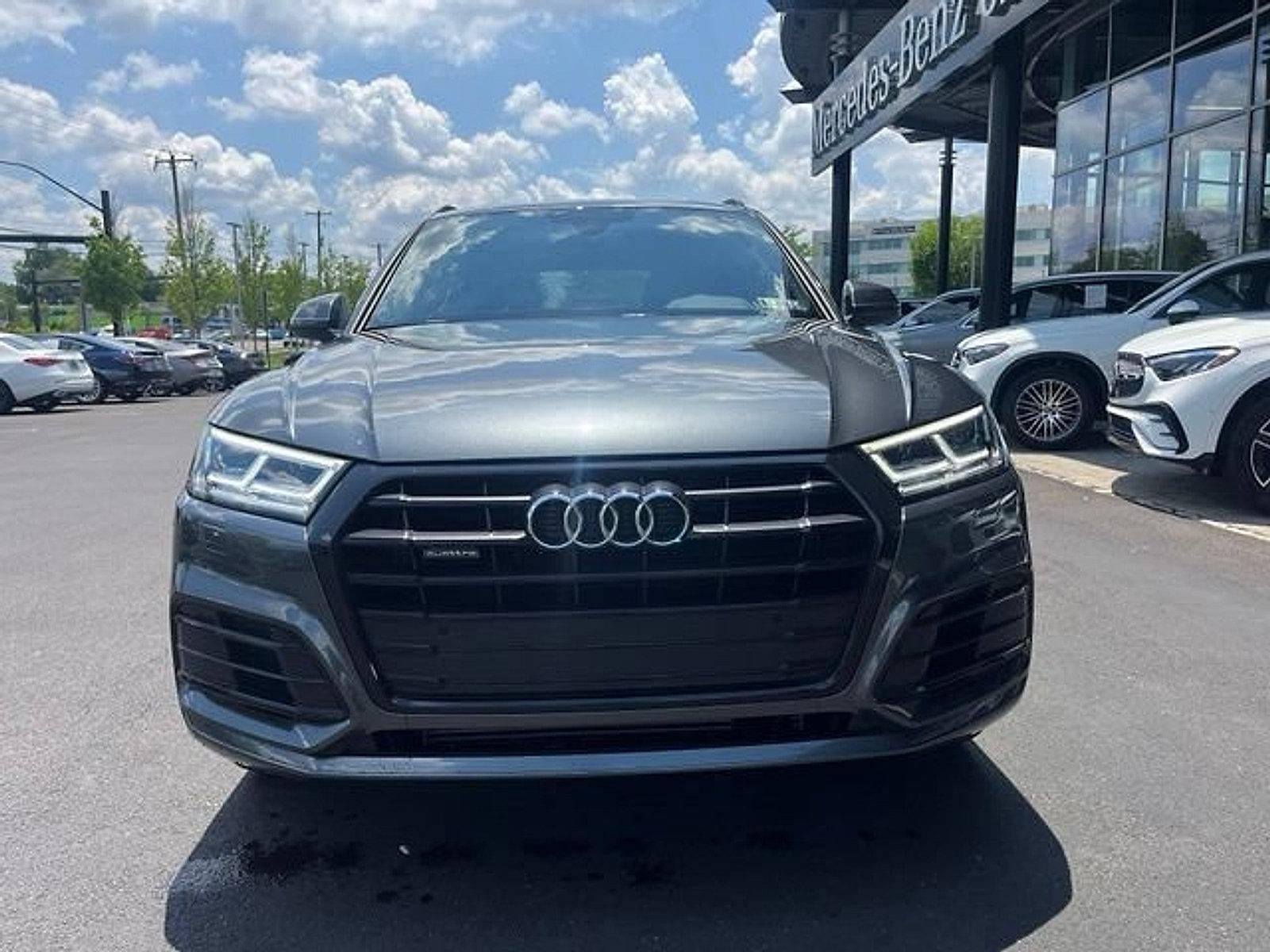 2020 Audi Q5 Titanium Premium Plus 45 TFSI quattro