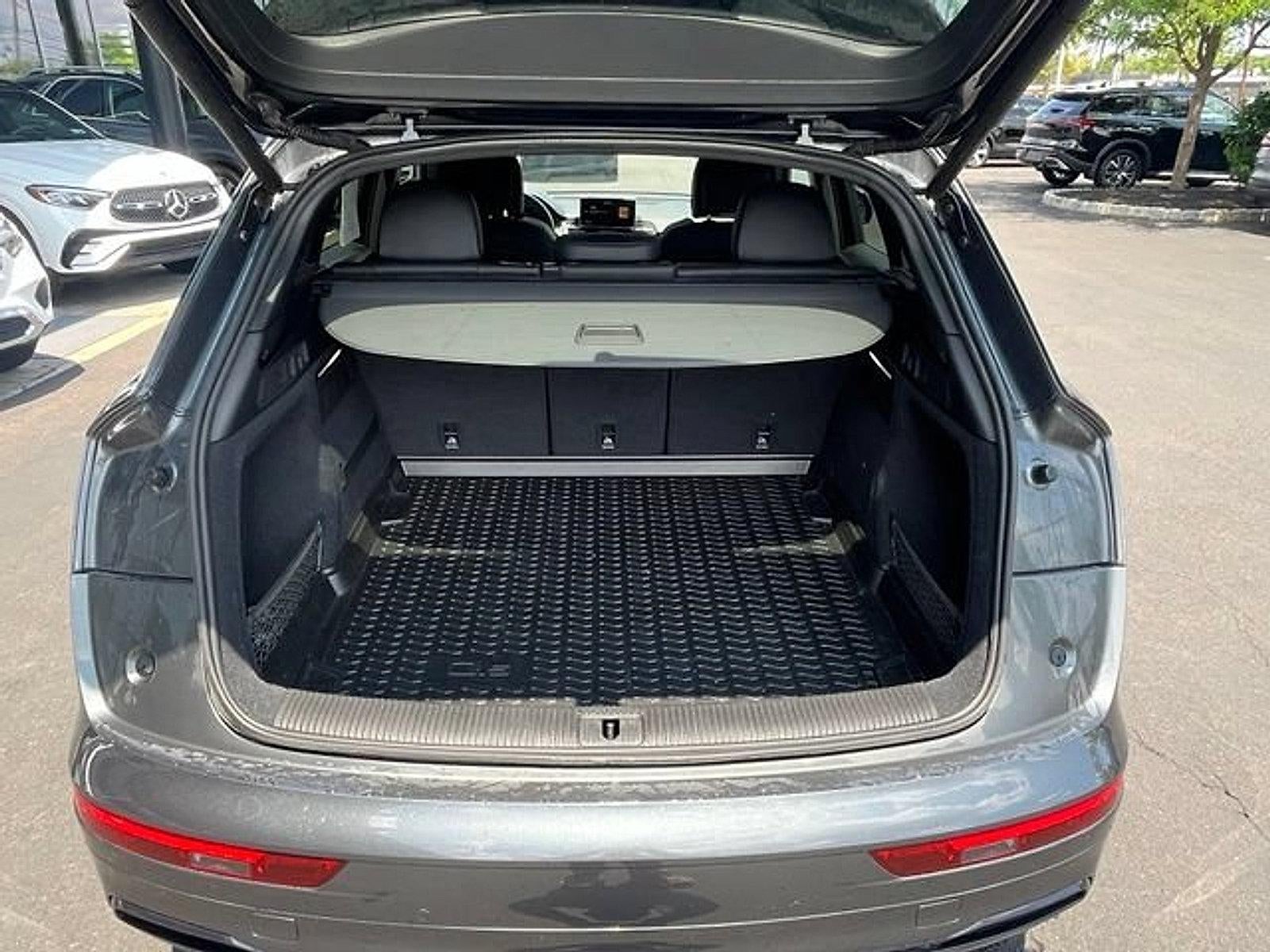 2020 Audi Q5 Titanium Premium Plus 45 TFSI quattro