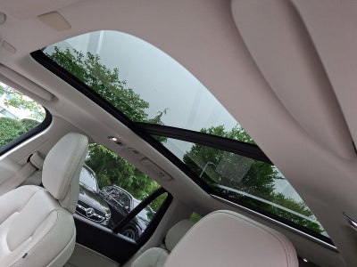 2019 Volvo XC90 T6 AWD Momentum