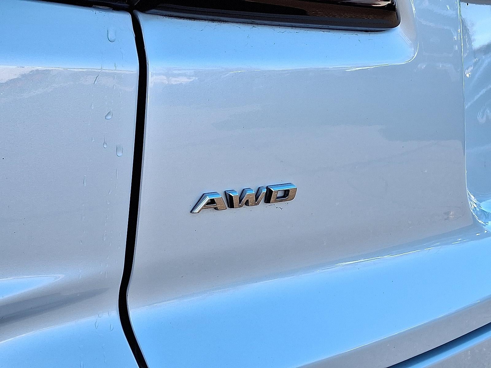 2024 Cadillac XT4 AWD 4dr Luxury