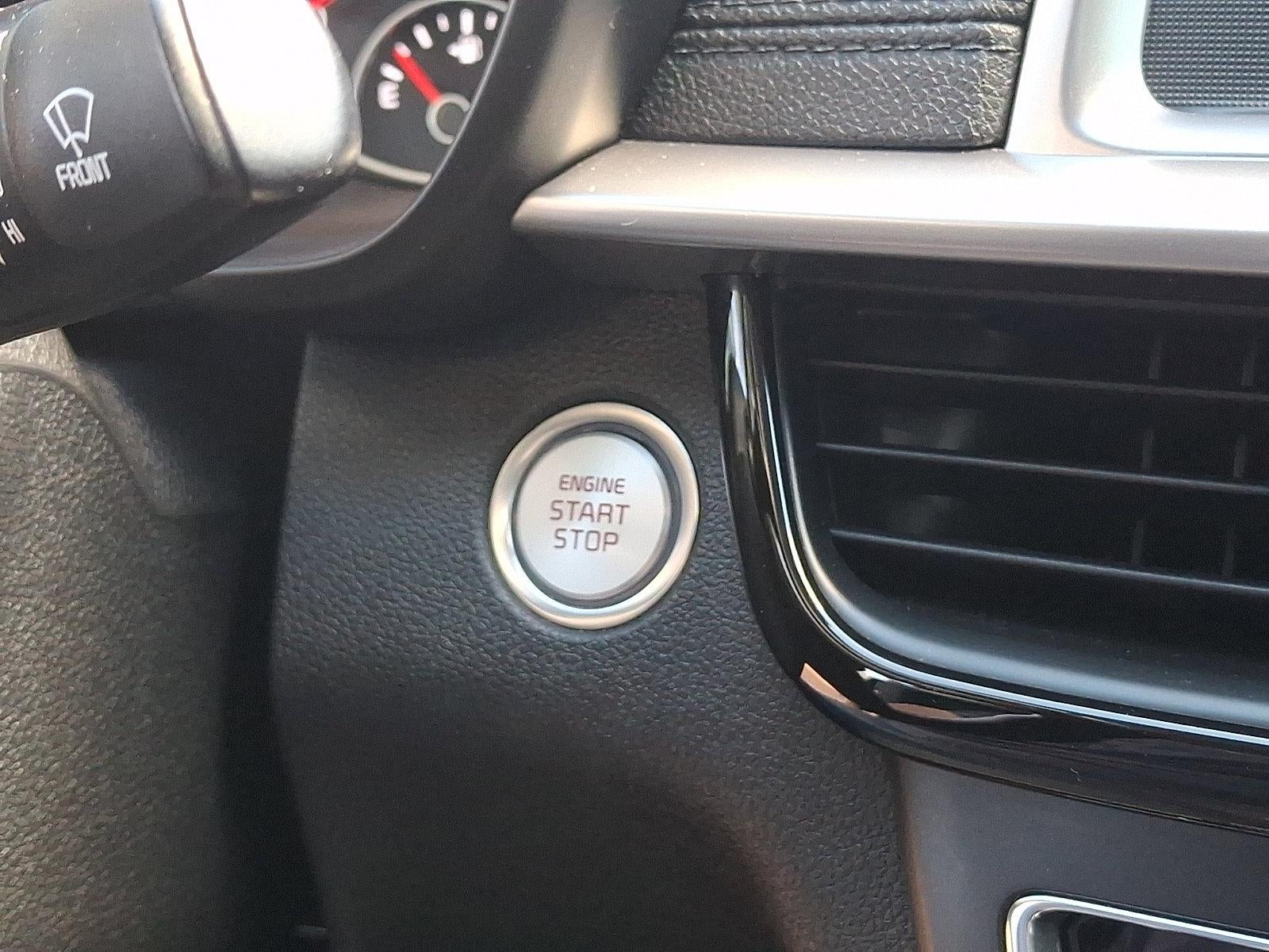 2020 Kia Optima SE Auto