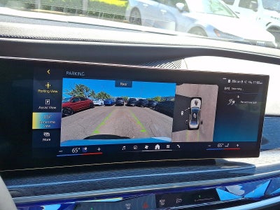 2025 BMW 740i xDrive Sedan