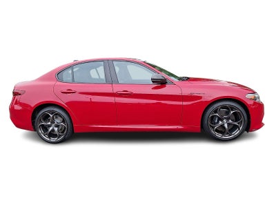 2023 Alfa Romeo Giulia Estrema AWD