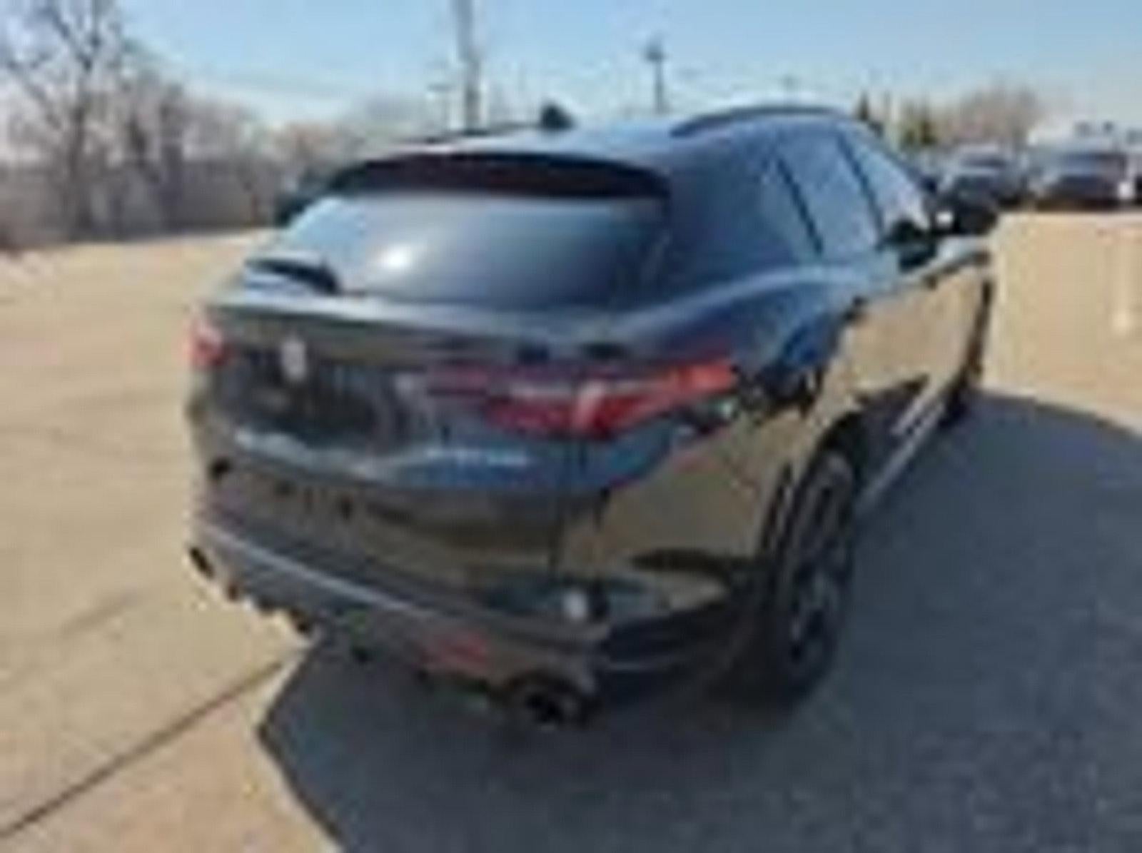 2023 Alfa Romeo Stelvio Veloce AWD