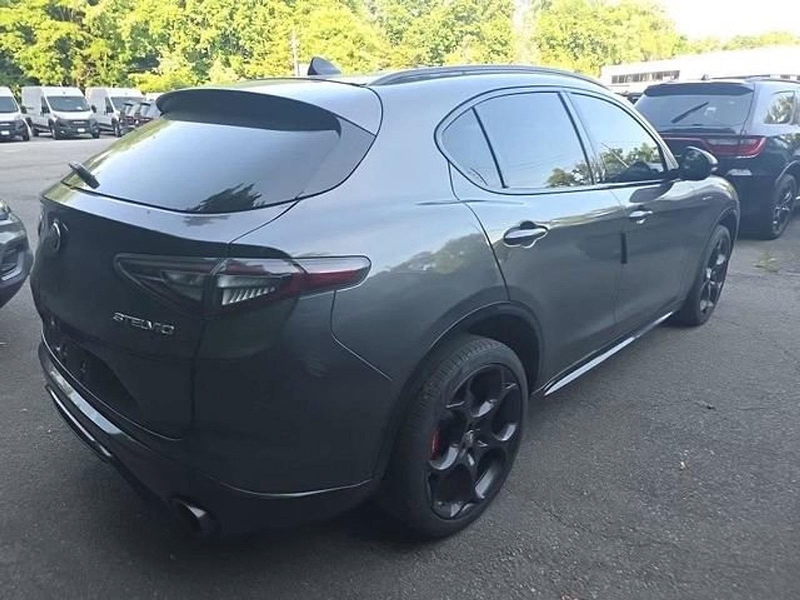 2024 Alfa Romeo Stelvio Veloce AWD