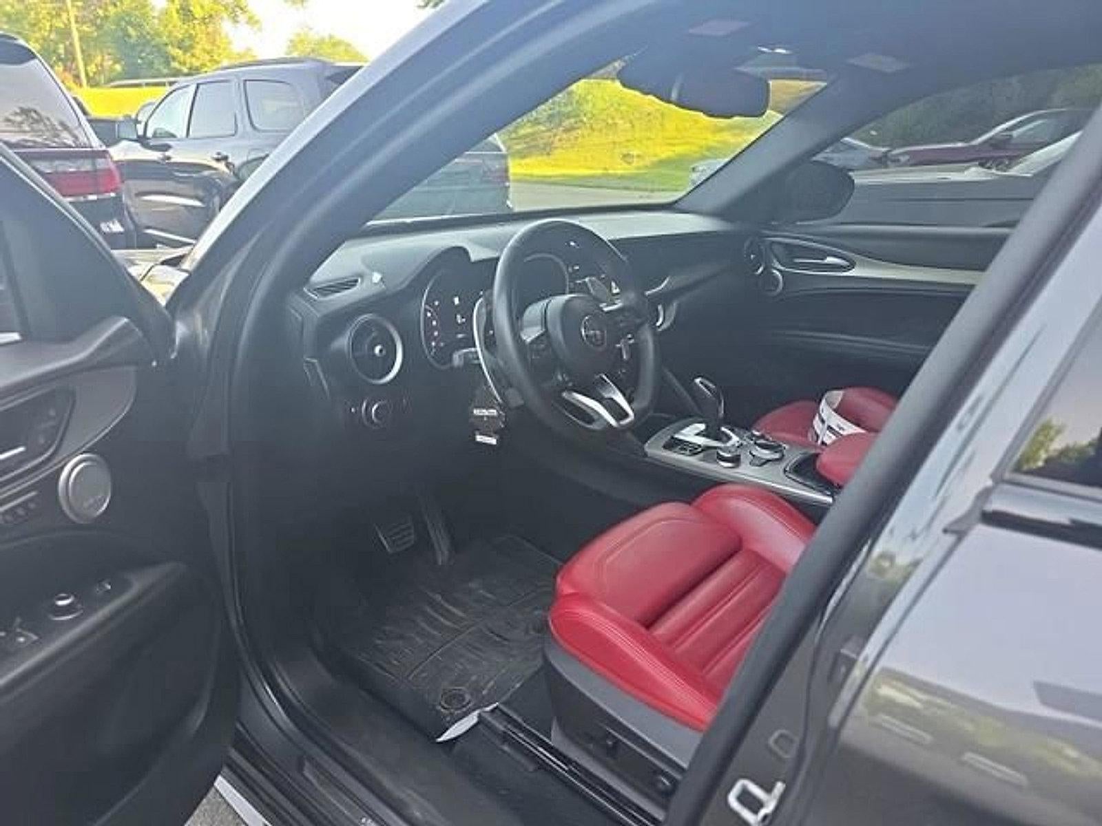 2024 Alfa Romeo Stelvio Veloce AWD