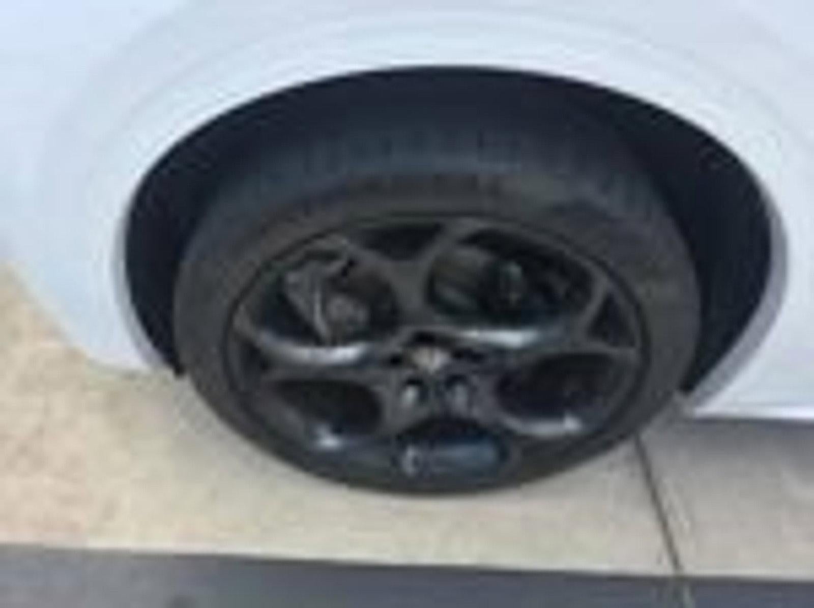 2023 Alfa Romeo Stelvio Estrema AWD