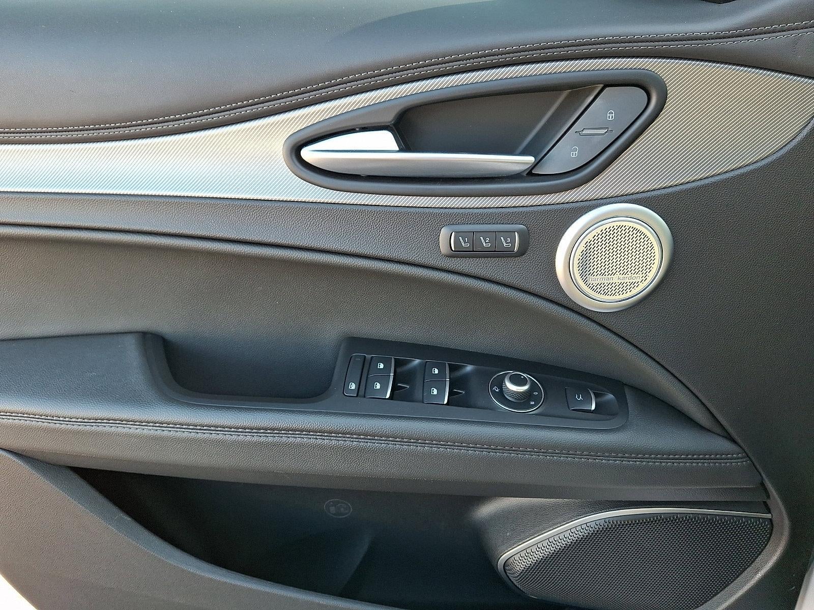 2023 Alfa Romeo Stelvio Veloce AWD