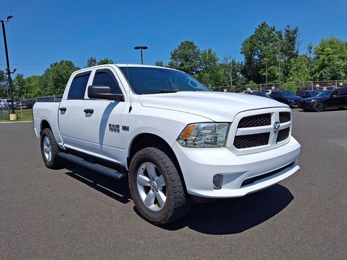 2015 RAM 1500 4WD Crew Cab 5.7 Ft Box Express