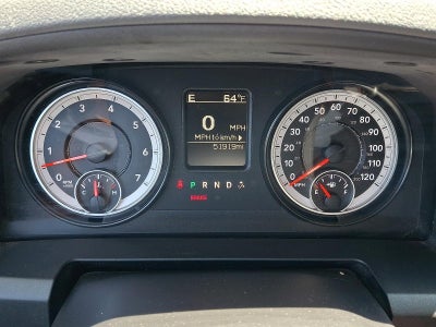 2015 RAM 1500 4WD Crew Cab 5.7 Ft Box Express