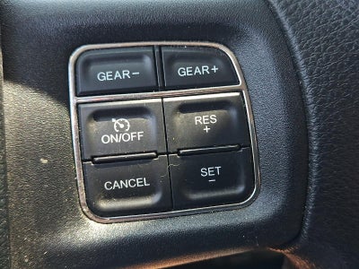 2015 RAM 1500 4WD Crew Cab 5.7 Ft Box Express