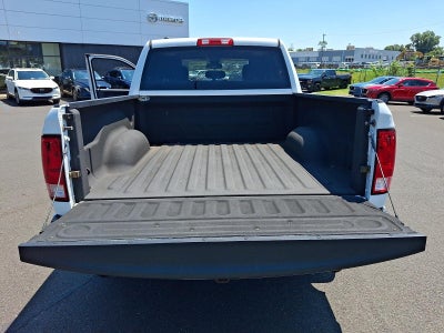 2015 RAM 1500 4WD Crew Cab 5.7 Ft Box Express