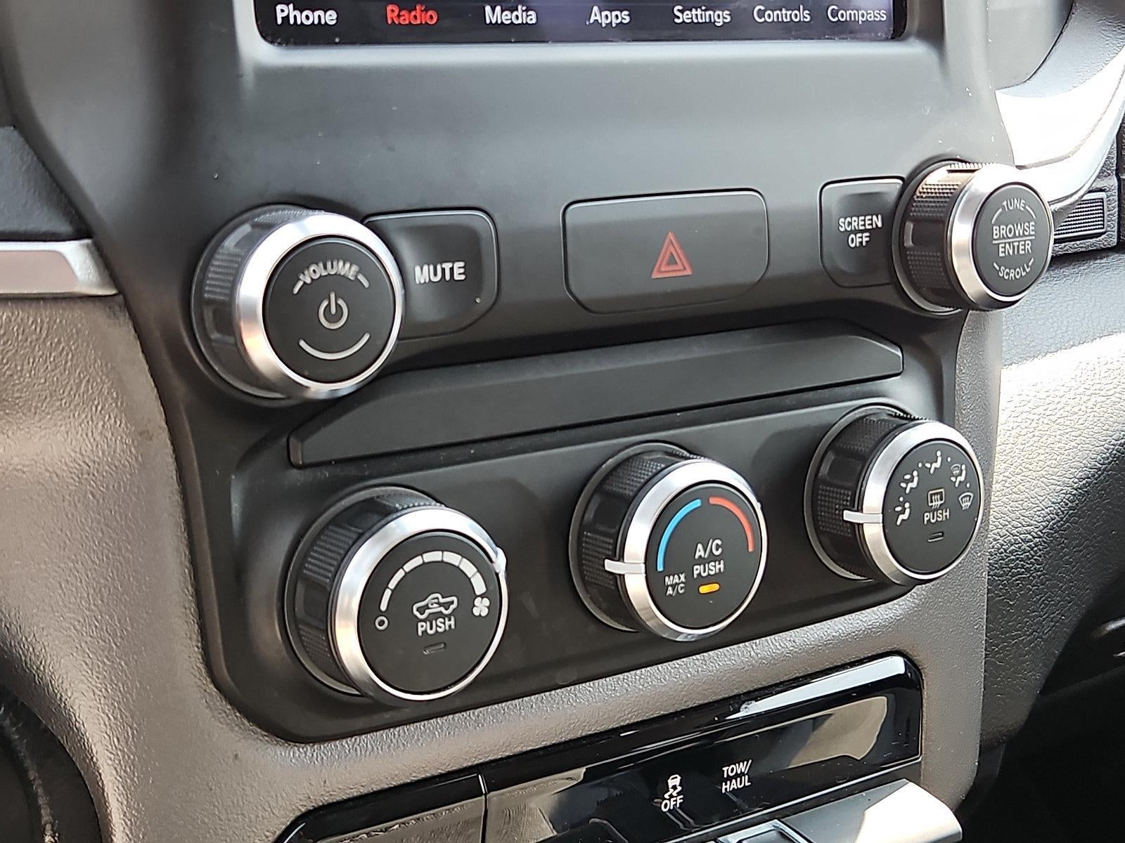 2020 RAM 1500 Big Horn 4x4 Crew Cab 5'7" Box